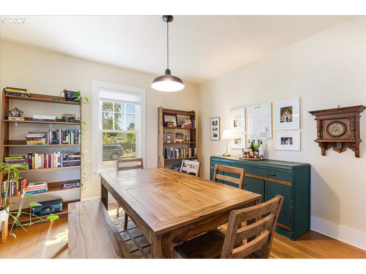 1212 East 6th Street Newberg, OR 97132 - Photo 14 of 44