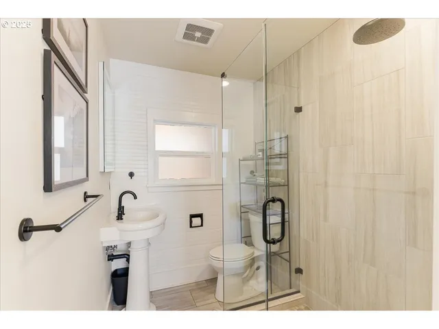 $549,900 | 1212 East 6th Street, Newberg, OR 97132