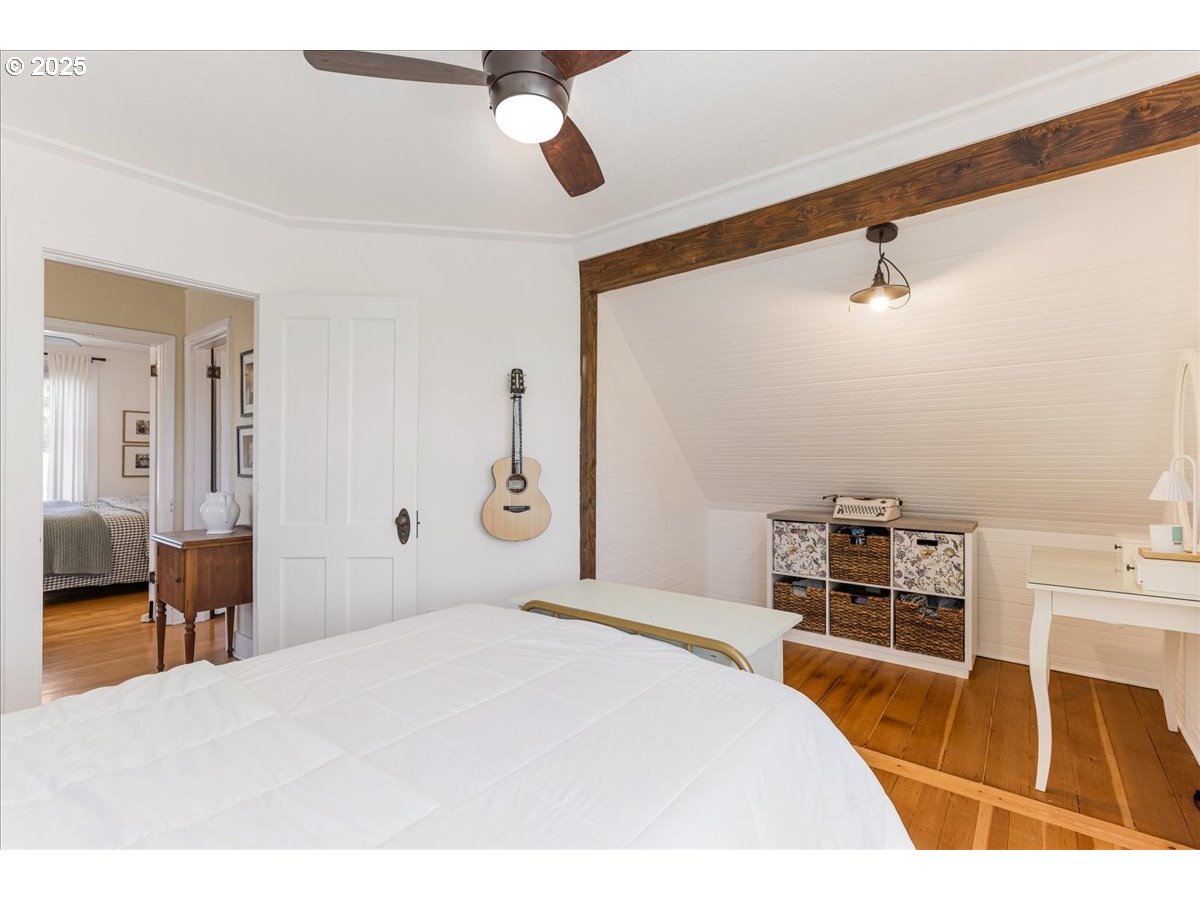 1212 East 6th Street Newberg, OR 97132 - Photo 27 of 44 Bedroom