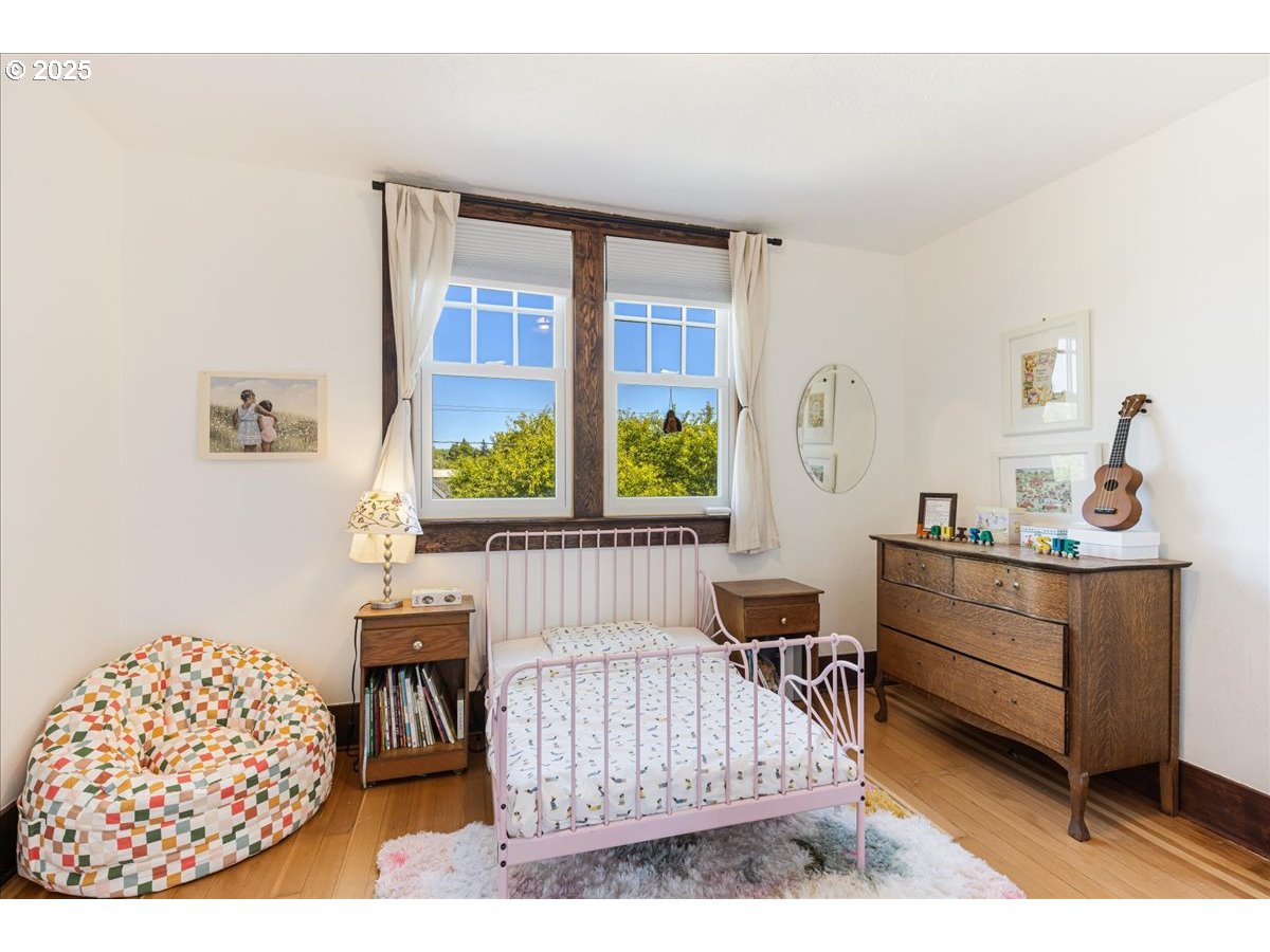 1212 East 6th Street Newberg, OR 97132 - Photo 29 of 44 Bedroom