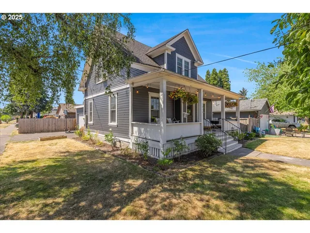 $549,900 | 1212 East 6th Street, Newberg, OR 97132