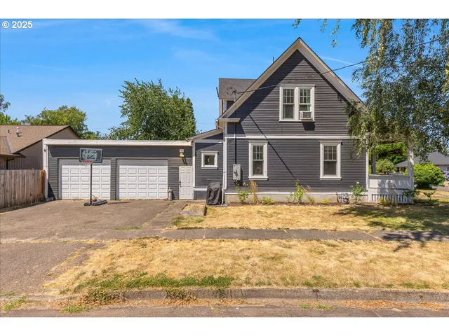 $549,900 | 1212 East 6th Street, Newberg, OR 97132