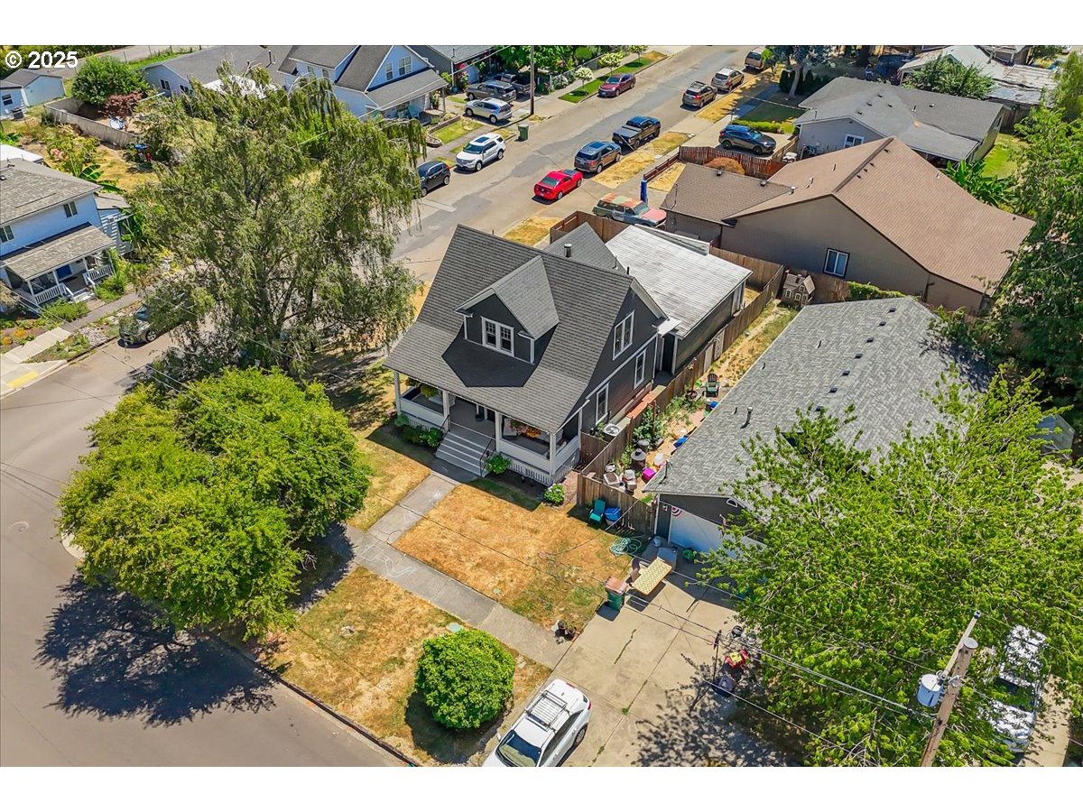 1212 East 6th Street Newberg, OR 97132 - Photo 37 of 44