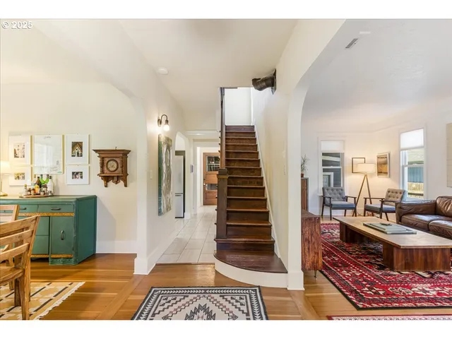 $549,900 | 1212 East 6th Street, Newberg, OR 97132