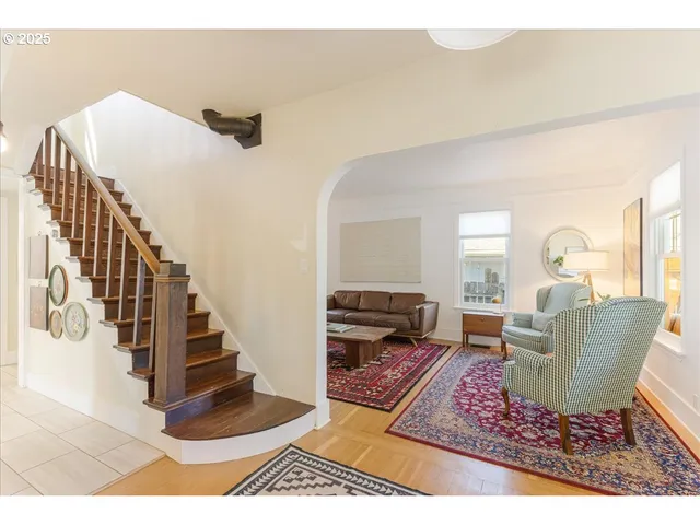 $549,900 | 1212 East 6th Street, Newberg, OR 97132