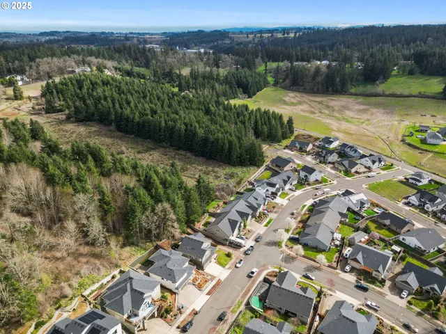 $649,000 | 818 Hawk Drive, Silverton, OR 97381