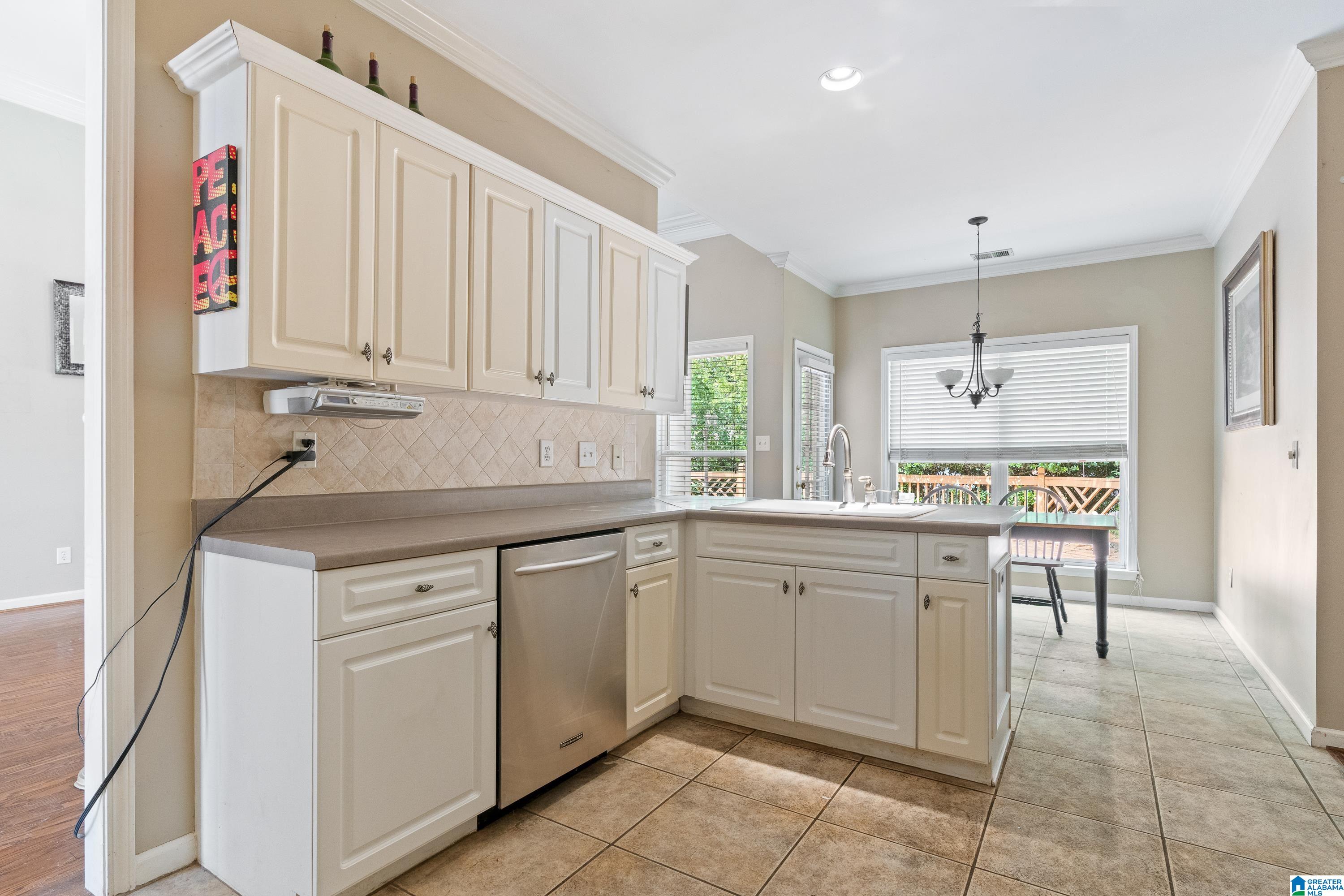 217 Lake Forest Way Alabaster, AL 35114 - Photo 13 of 32