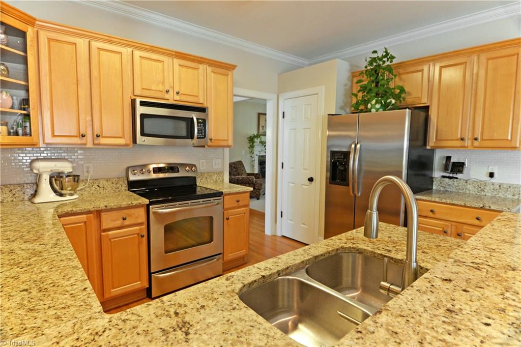 7496 Bethel View Court Oak Ridge, NC 27310 - Photo 9 of 25