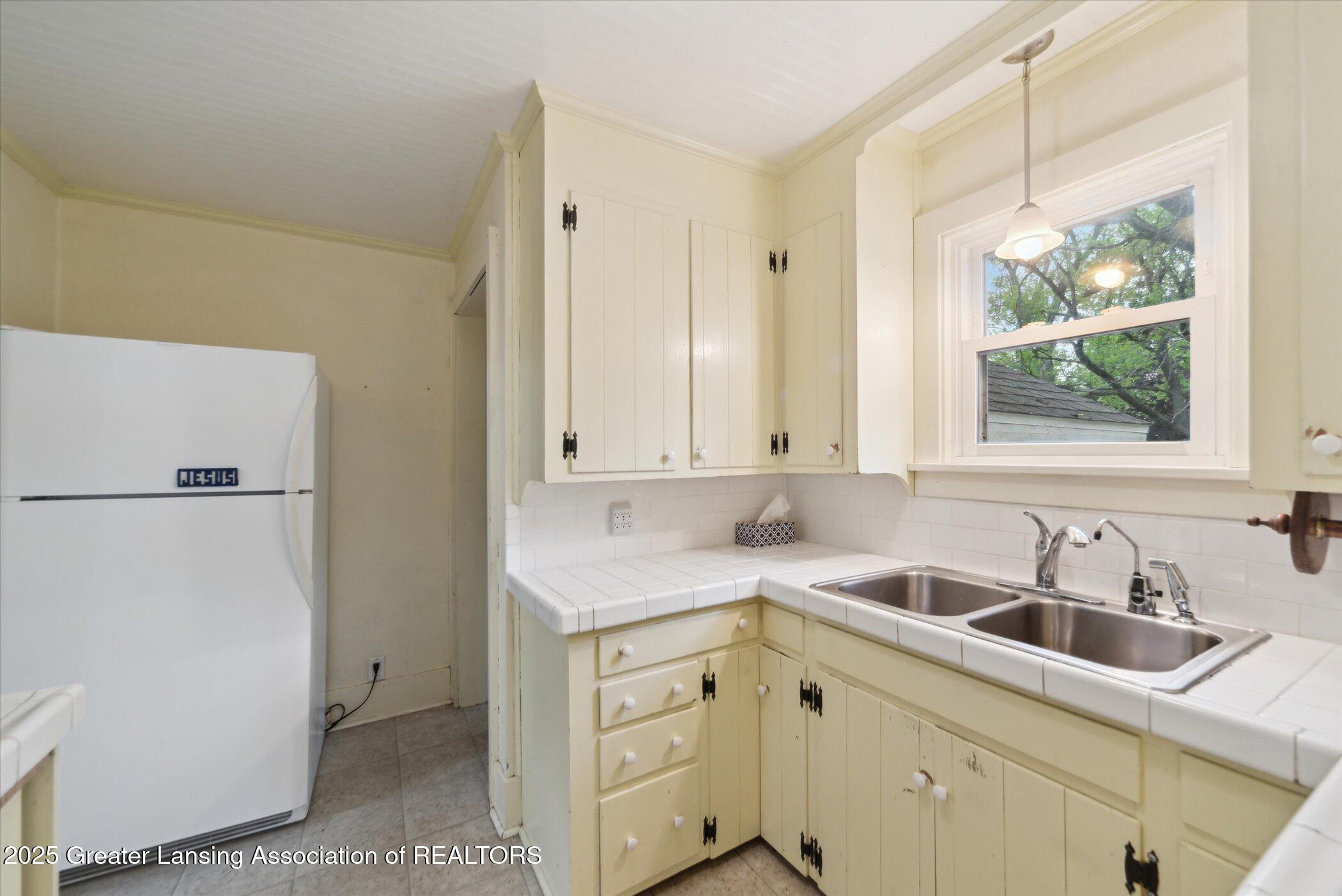 12102 Rupp Road Grand Ledge, MI 48837 - Photo 11 of 19 07-12102-Rupp-Rd-Grand-Ledge-MI-48837-Wi