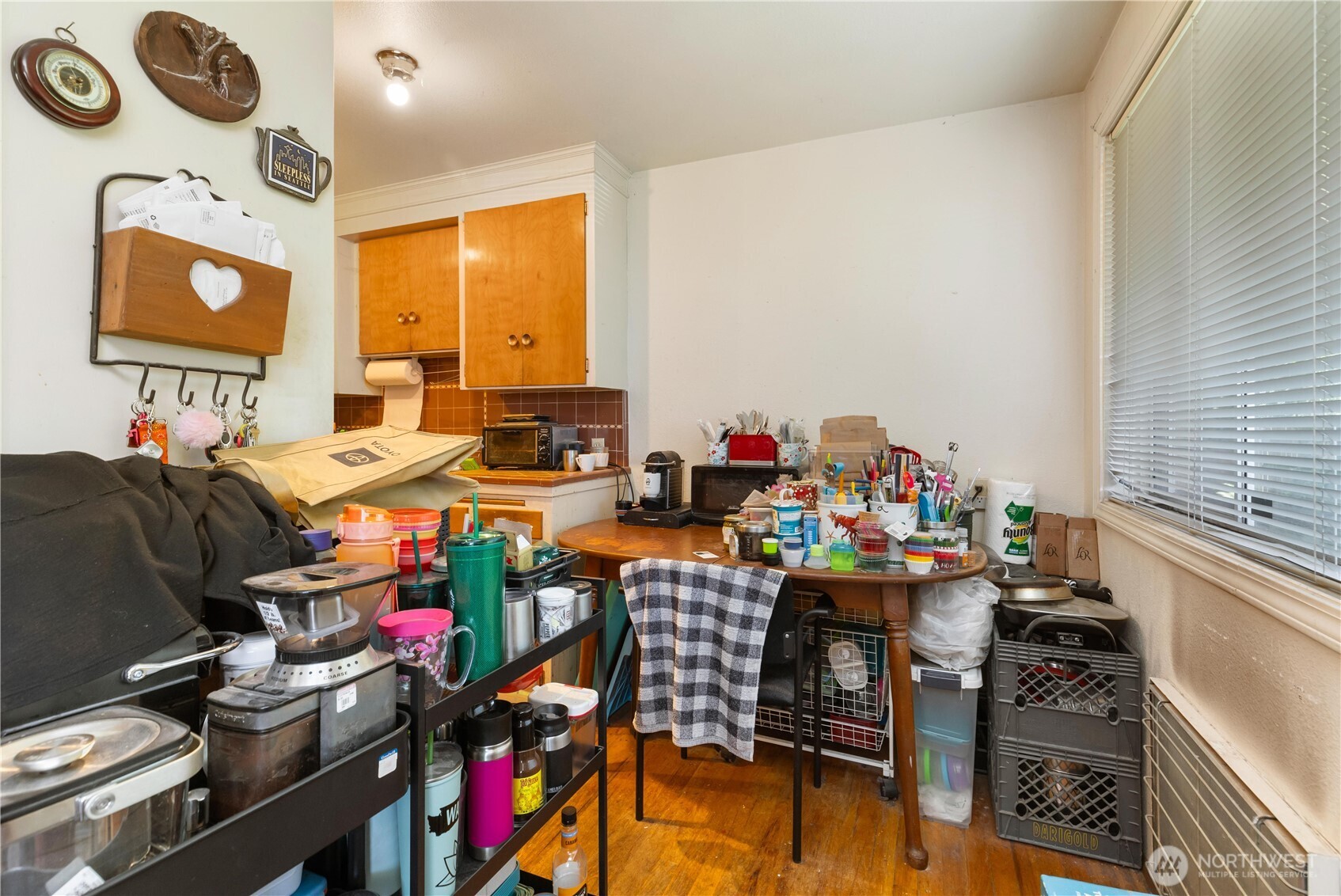 7343 35th Avenue Southwest Seattle, WA 98126 - Photo 23 of 36 a view of a workspace with furniture