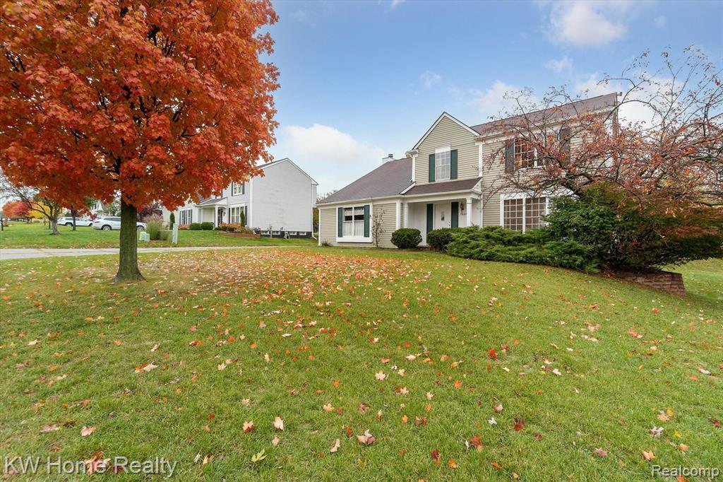 1660 Ridgecrest Rochester, MI 48306 - Photo 4 of 54
