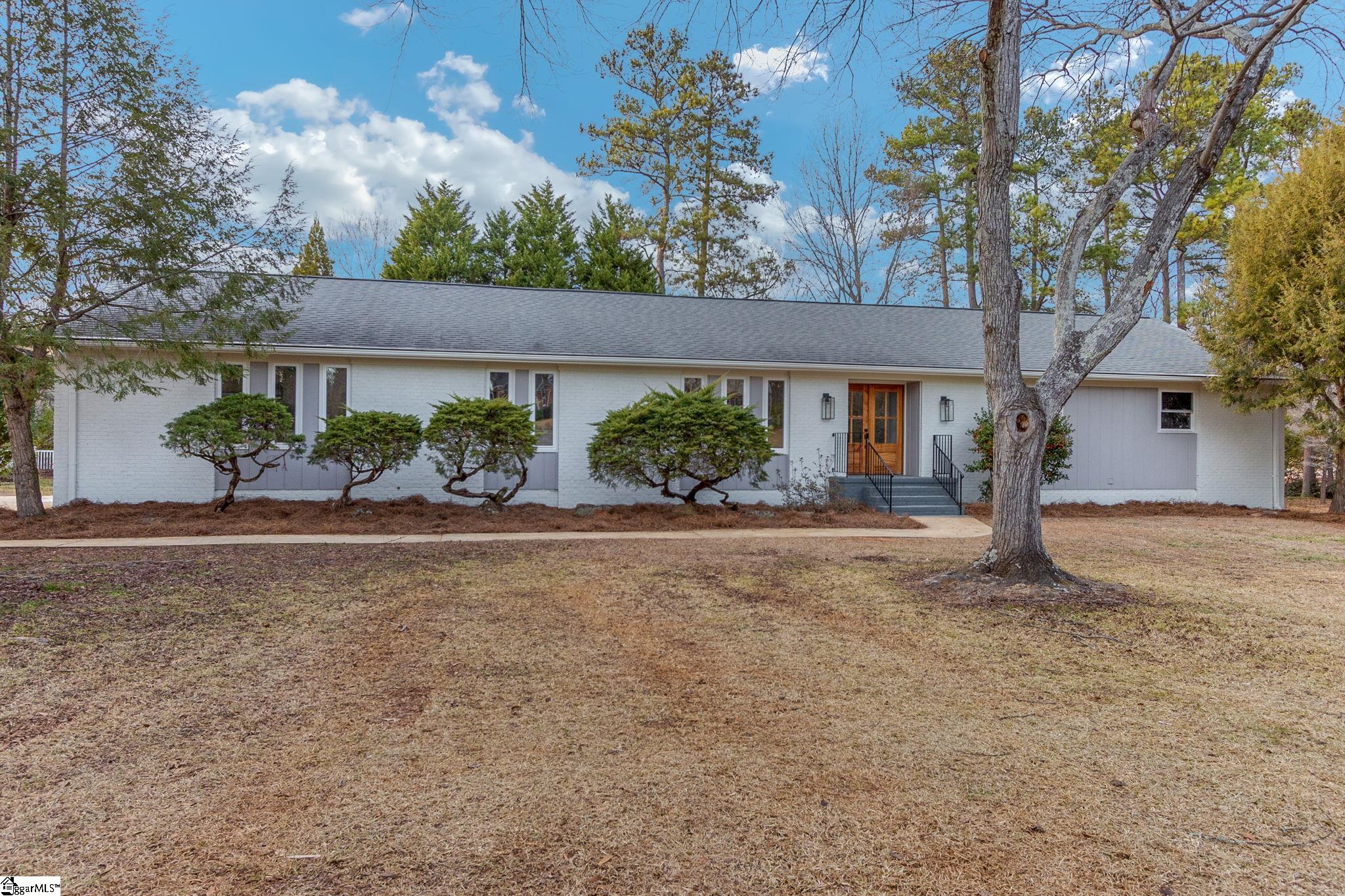 8 Chisolm Trail Greenville, SC 29607 - Photo 1 of 36 Gallery Image 1