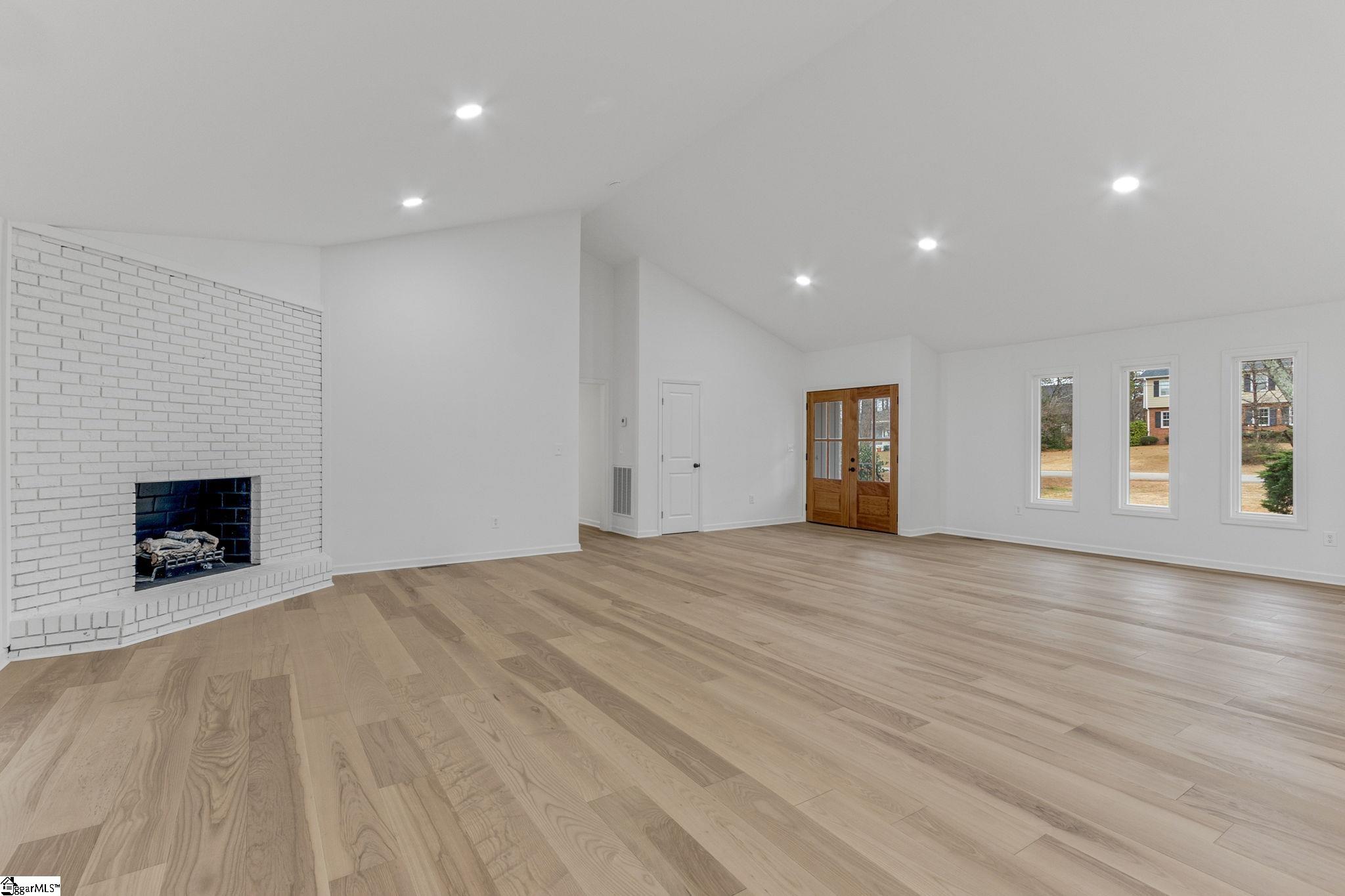 8 Chisolm Trail Greenville, SC 29607 - Photo 6 of 36 Gallery Image 6