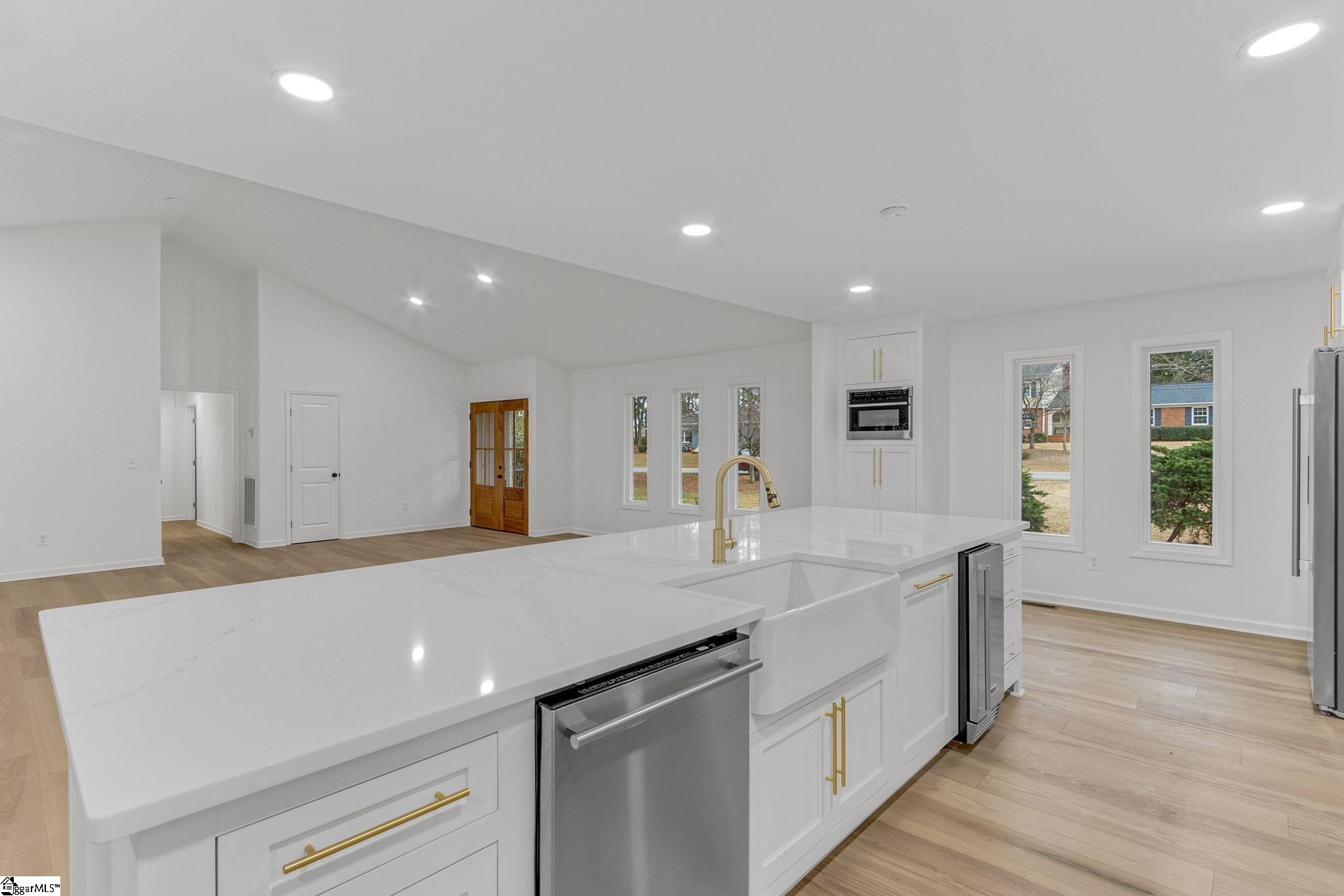 8 Chisolm Trail Greenville, SC 29607 - Photo 10 of 36 Gallery Image 10