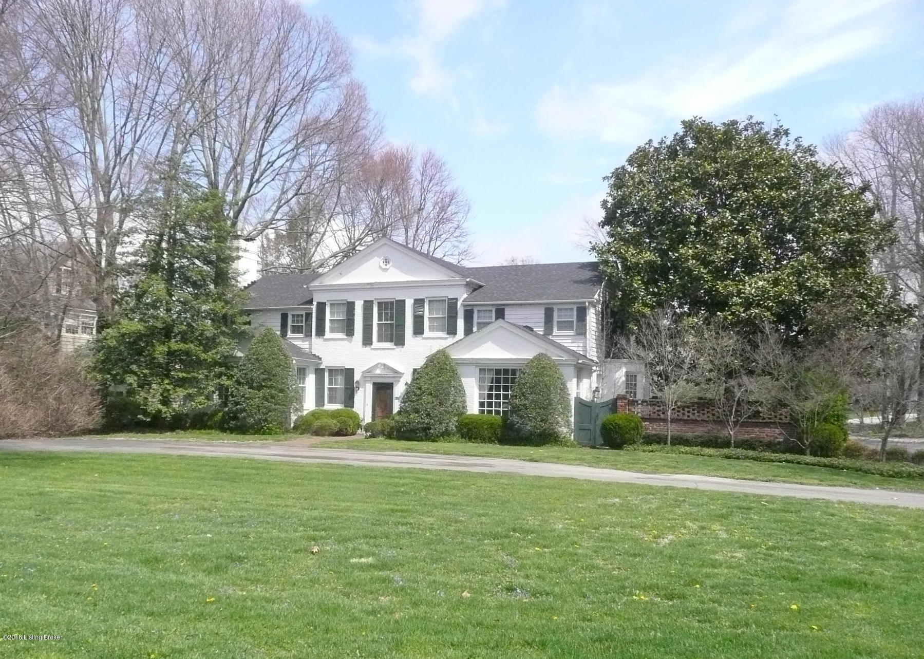 431 Lightfoot Road Louisville, KY 40207 - Photo 1 of 54 P1090012