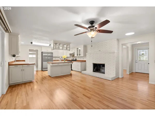 $1,200,000 | 394 Cherry Drive, Eugene, OR 97401