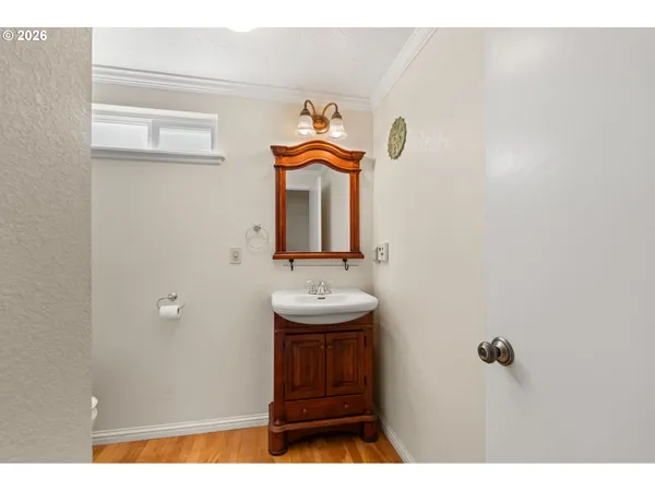 $1,200,000 | 394 Cherry Drive, Eugene, OR 97401