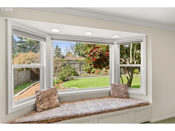$1,200,000 | 394 Cherry Drive, Eugene, OR 97401