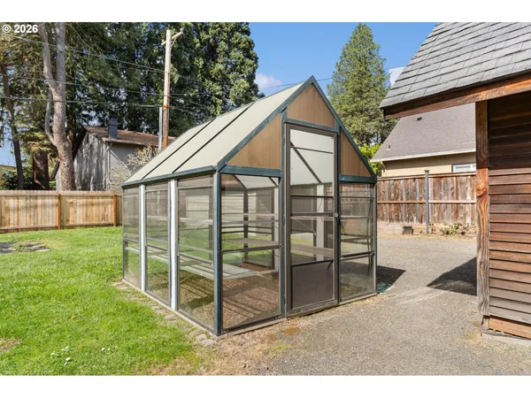 $1,200,000 | 394 Cherry Drive, Eugene, OR 97401
