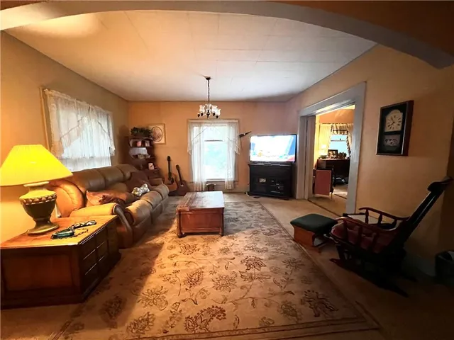 $158,000 | 607 Military Avenue, Baxter Springs, KS 66713