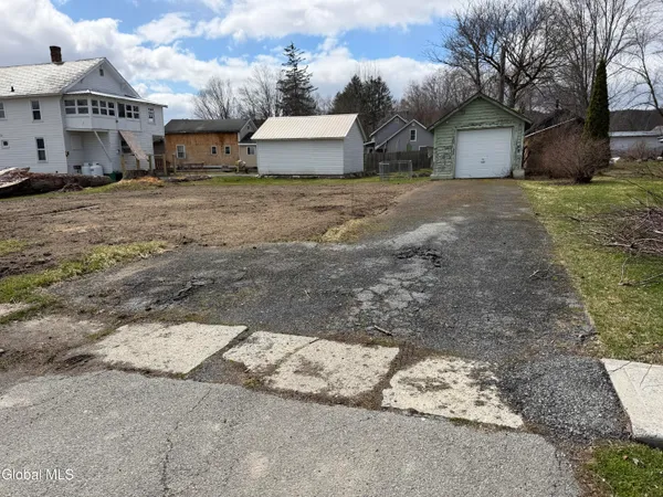 $18,000 | 17 Davis Street, Whitehall, NY 12887