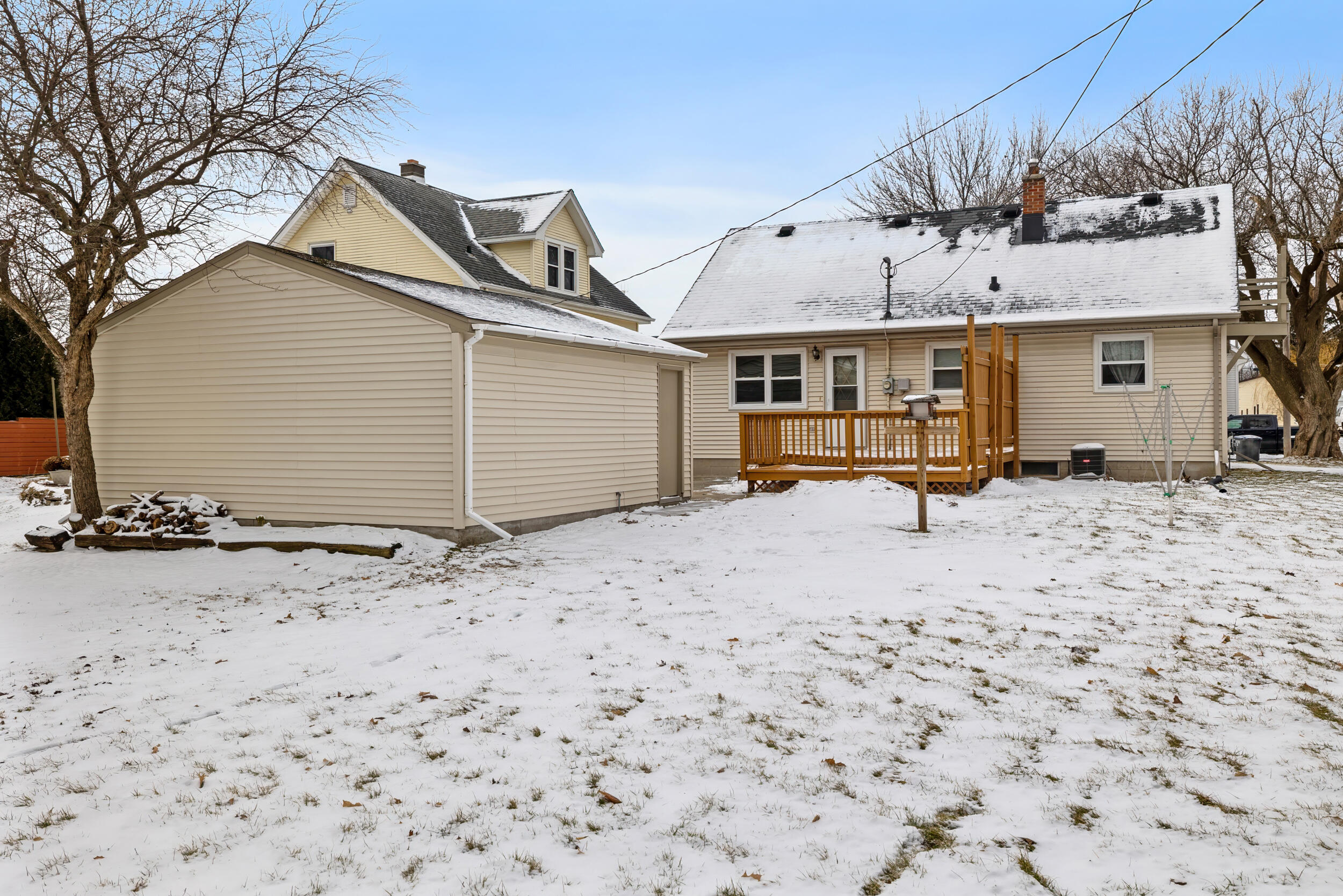 1135 North 27th Street Sheboygan, WI 53081 - Photo 23 of 30 Back of House and Yard