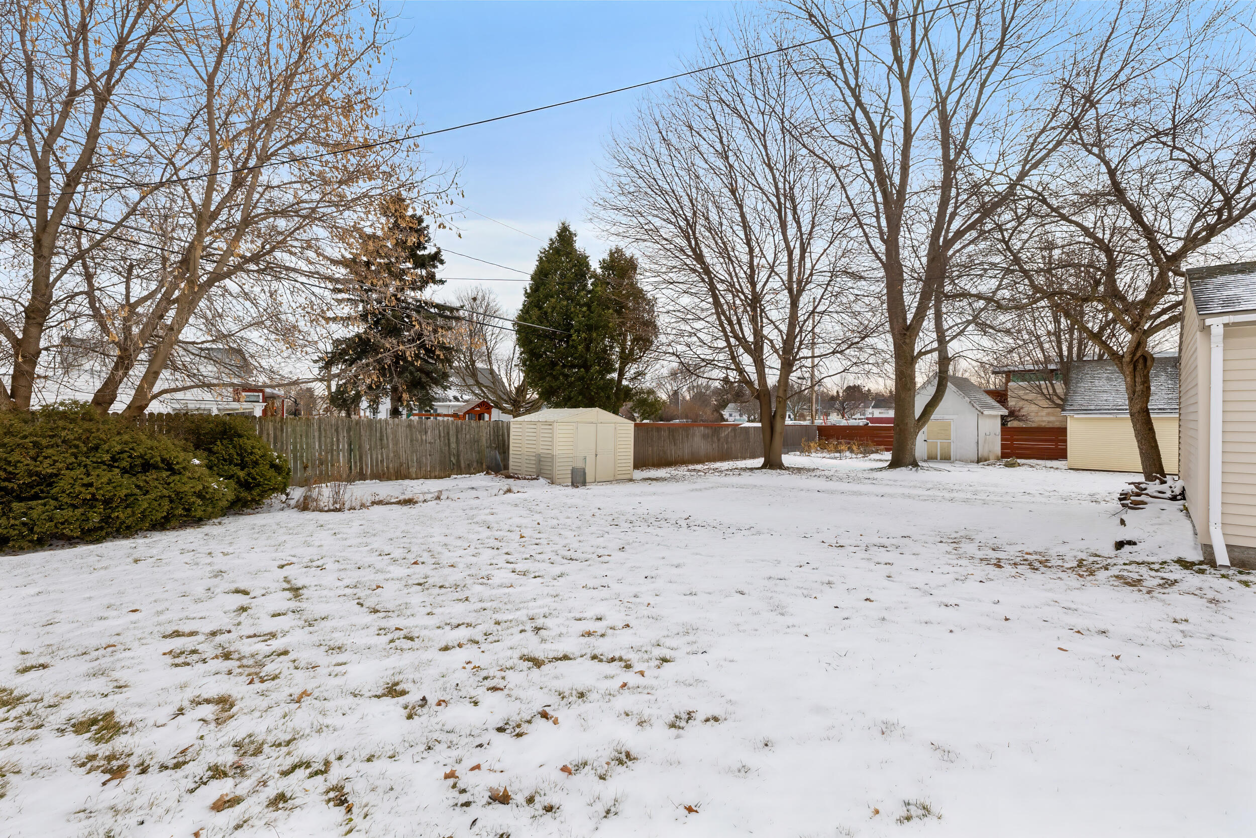 1135 North 27th Street Sheboygan, WI 53081 - Photo 25 of 30 Backyard
