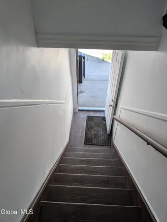 $1,600 | 120 Degraff Street, Unit 3, Schenectady, NY 12308