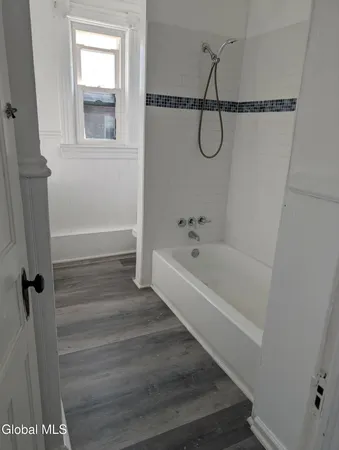 $1,600 | 120 Degraff Street, Unit 3, Schenectady, NY 12308