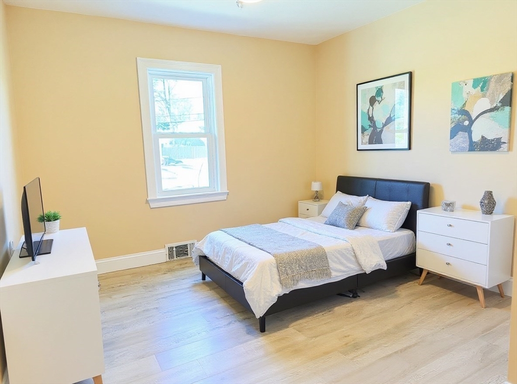 53 Gale Road Weymouth, MA 02188 - Photo 7 of 14