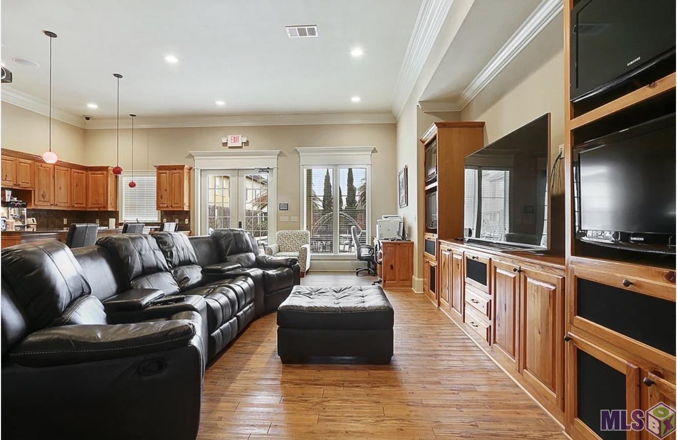 2403 Brightside Drive, Unit 19 Baton Rouge, LA 70820 - Photo 32 of 34 Club House