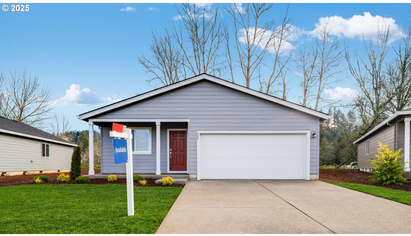 674 Minnesota Street Lebanon, OR 97355 - Photo 1 of 39 Gallery Image 1