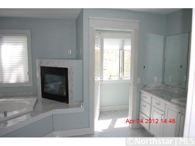 658 Hillary Farm Road Hudson, WI 54016 - Photo 4 of 18 Gallery Image 4