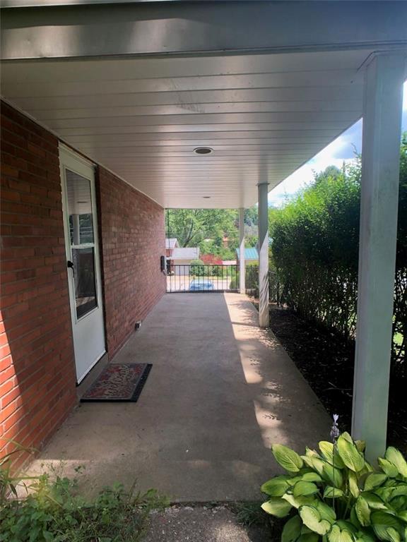 443 Filmore Road Pittsburgh, PA 15221 - Photo 17 of 22 Side Porch