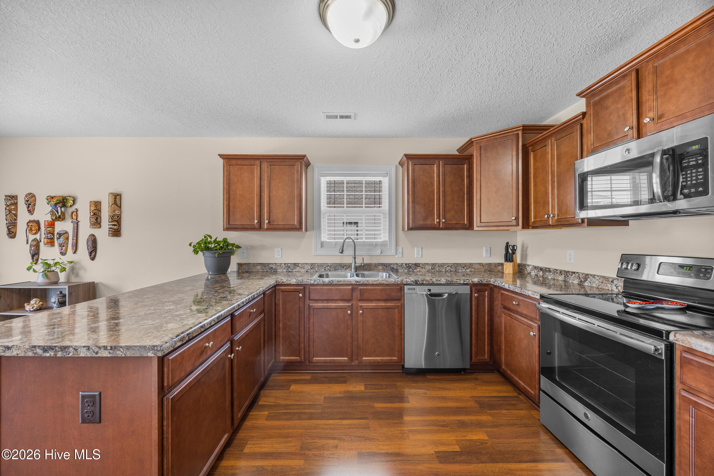 312 Strut Lane Richlands, NC 28574 - Photo 14 of 42 14_kitchen