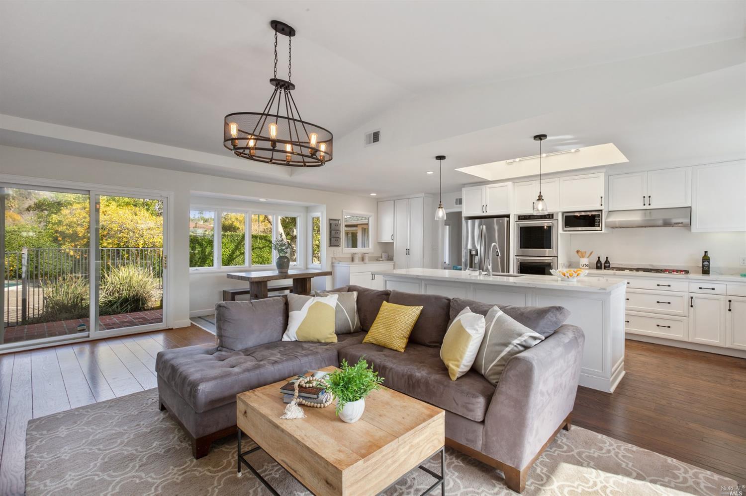 100 Summit Avenue San Rafael, CA 94901 - Photo 2 of 25