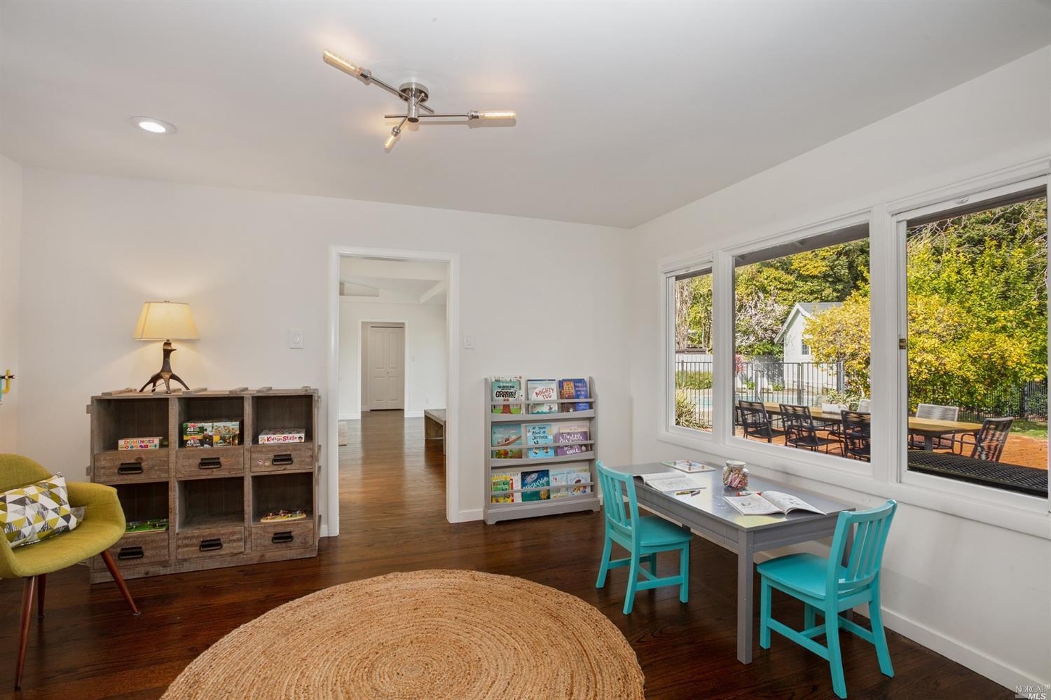 100 Summit Avenue San Rafael, CA 94901 - Photo 8 of 25