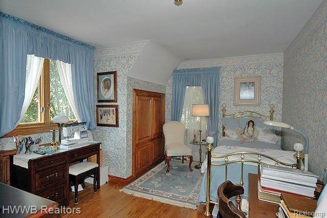 32023 Mountain View Road Franklin, MI 48025 - Photo 18 of 25 Blue Bedroom.jpg