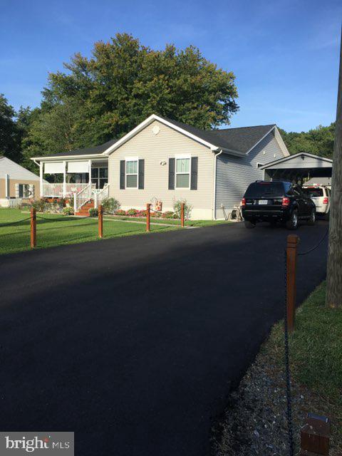 262 Richmond Road Colonial Beach, VA 22443 - Photo 3 of 36 Paved Driveway