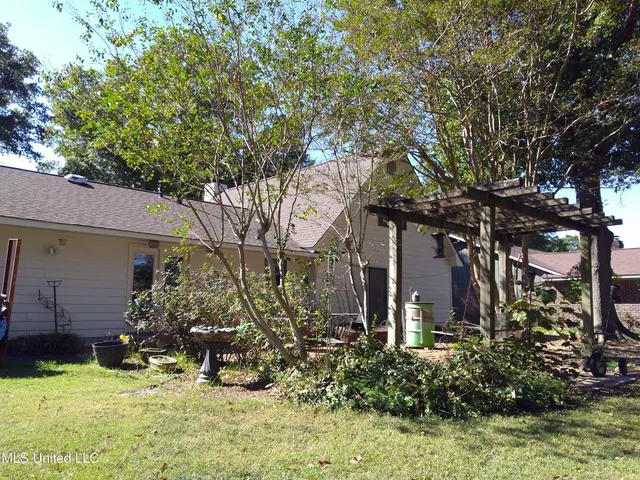 $199,500 | 315 North Mcarthur Circle, Indianola, MS 38751