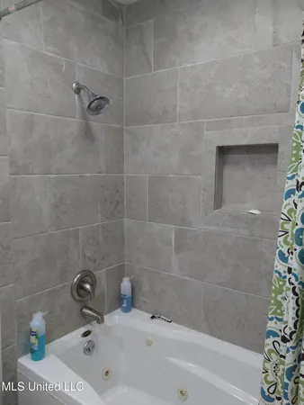 $199,500 | 315 North Mcarthur Circle, Indianola, MS 38751