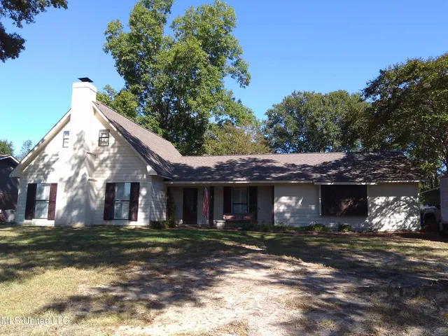 $199,500 | 315 North Mcarthur Circle, Indianola, MS 38751