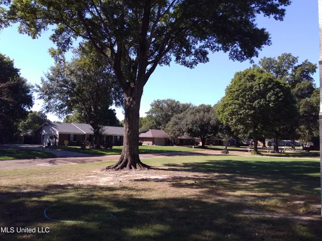 $199,500 | 315 North Mcarthur Circle, Indianola, MS 38751