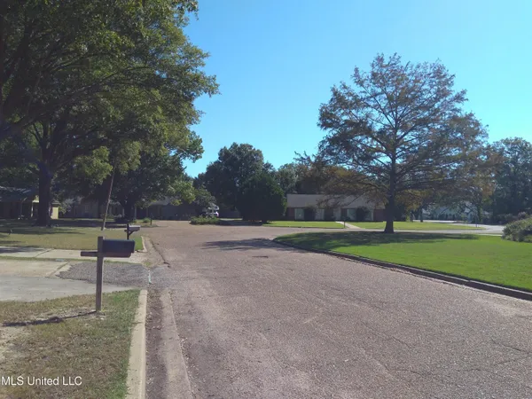 $199,500 | 315 North Mcarthur Circle, Indianola, MS 38751