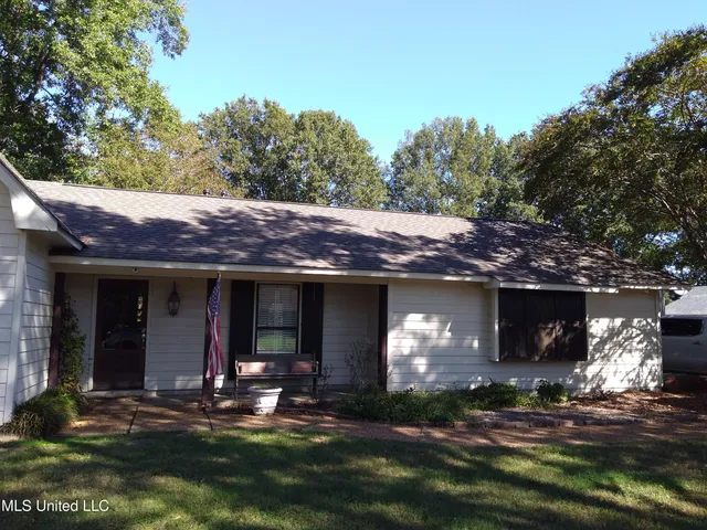 $199,500 | 315 North Mcarthur Circle, Indianola, MS 38751