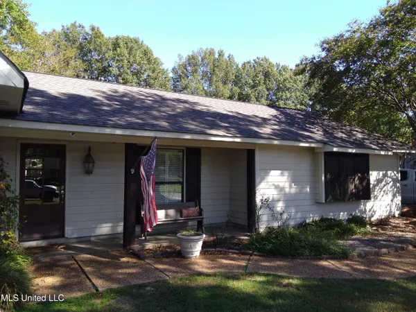 $199,500 | 315 North Mcarthur Circle, Indianola, MS 38751