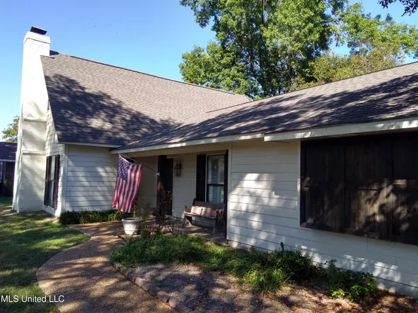 $199,500 | 315 North Mcarthur Circle, Indianola, MS 38751