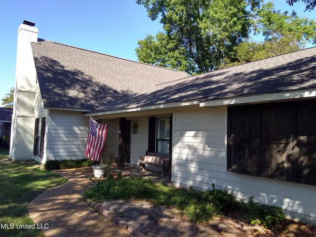 $199,500 | 315 North Mcarthur Circle, Indianola, MS 38751