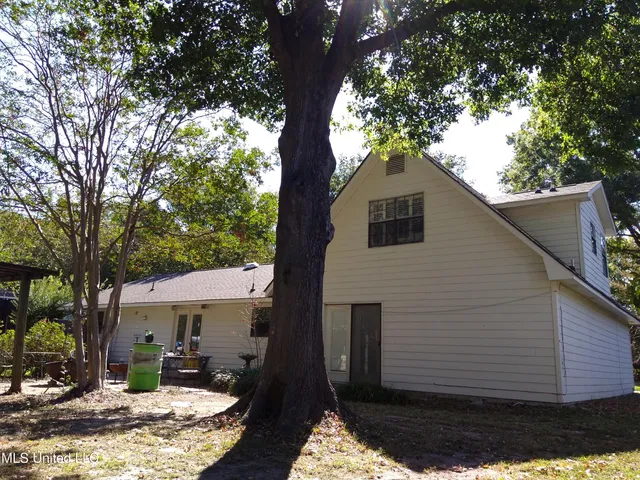 $199,500 | 315 North Mcarthur Circle, Indianola, MS 38751