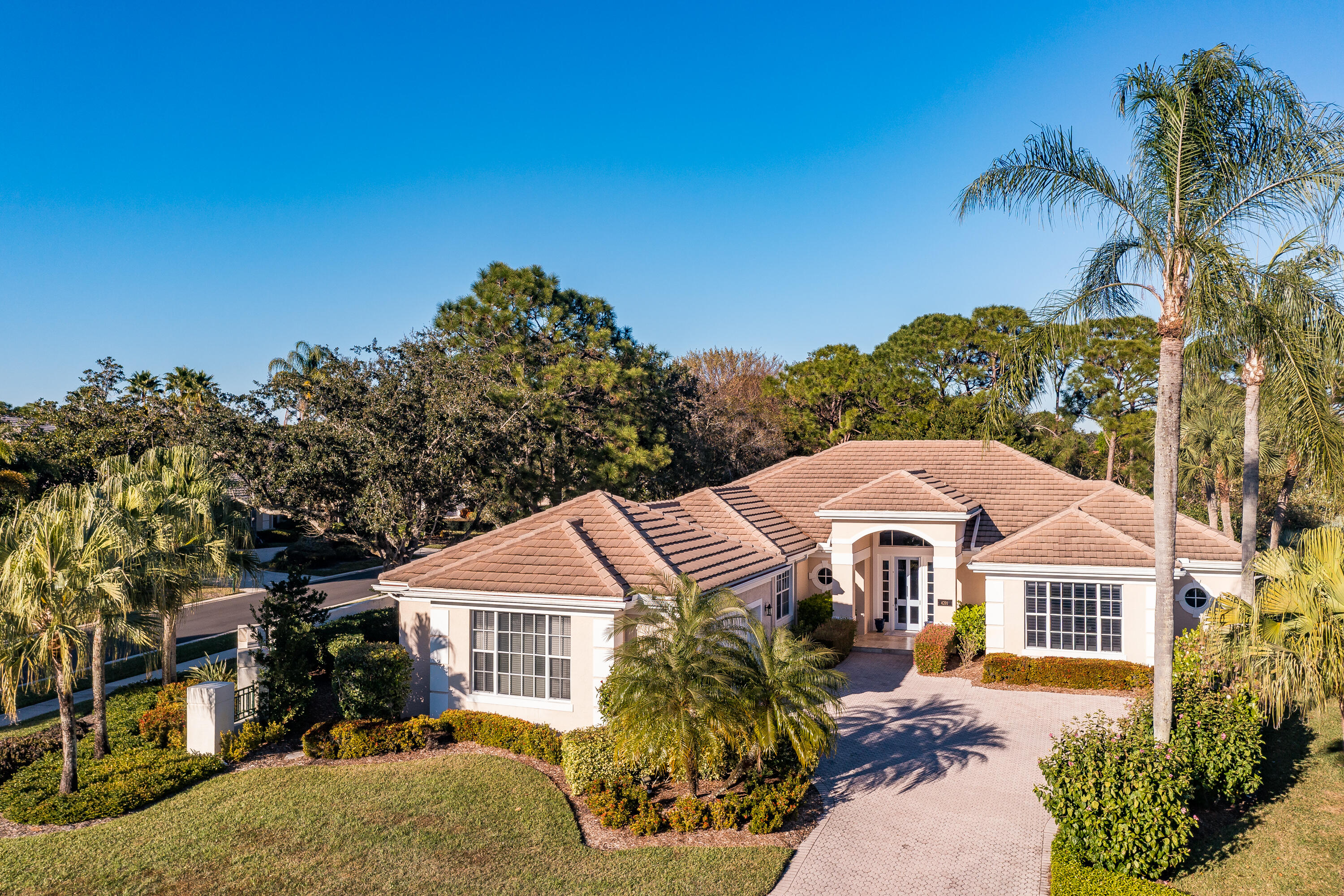 4201 Southeast Frazier Court Stuart, FL 34997 - Photo 3 of 7 comingsoon Frazier-7